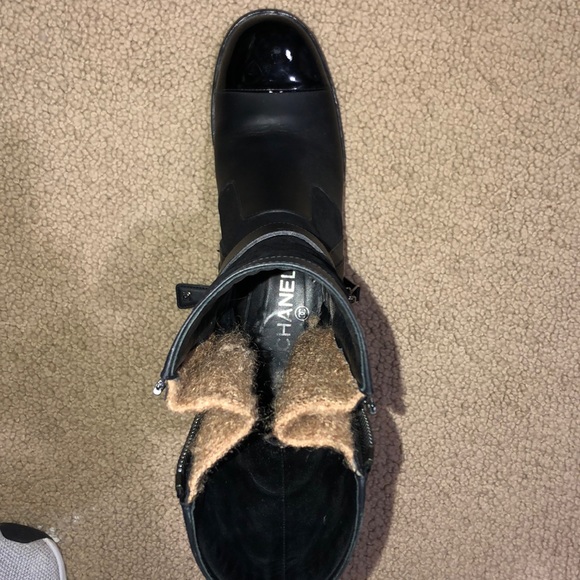Authentic Chanel boot - Picture 4 of 7